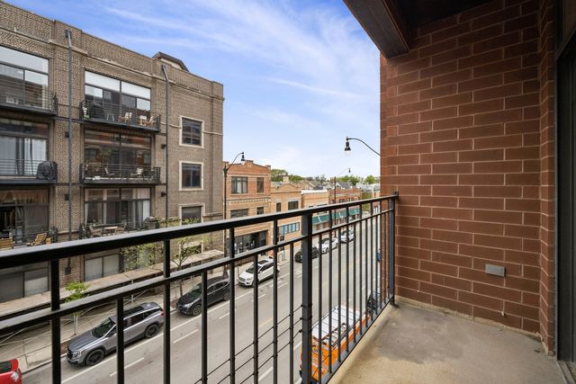 2740 W Armitage Avenue 302S, Chicago, IL 60647
