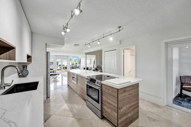 780 Jeffery Street 6, Boca Raton, FL 33487