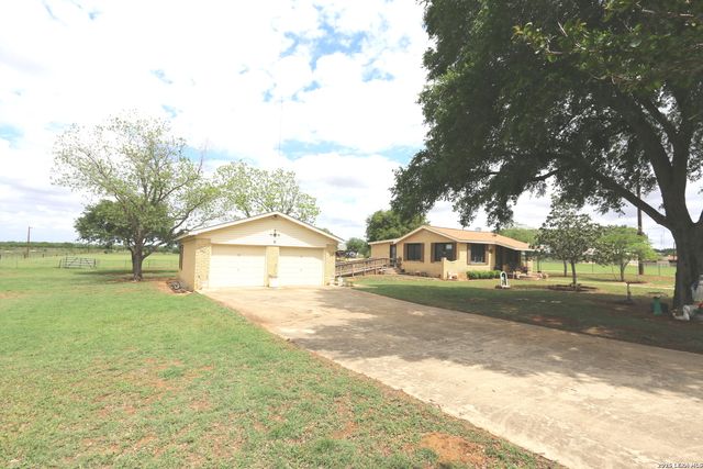 10961 Kosub Ln, San Antonio, TX 78223