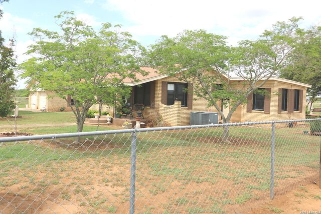 10961 Kosub Ln, San Antonio, TX 78223