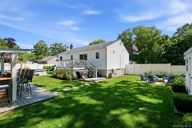 202 Whittier Drive, Mastic Beach, NY 11951