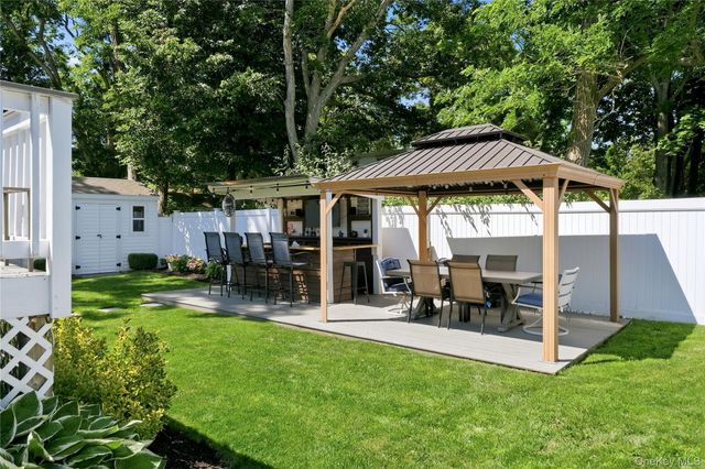 202 Whittier Drive, Mastic Beach, NY 11951