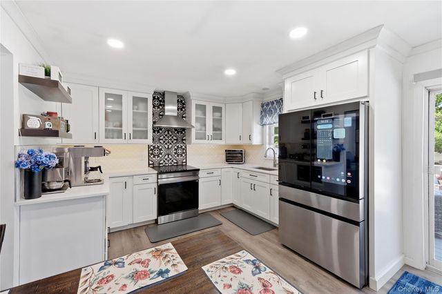 202 Whittier Drive, Mastic Beach, NY 11951