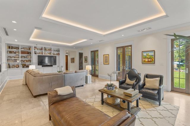 685 Harbor Lane, Key Biscayne, FL 33149