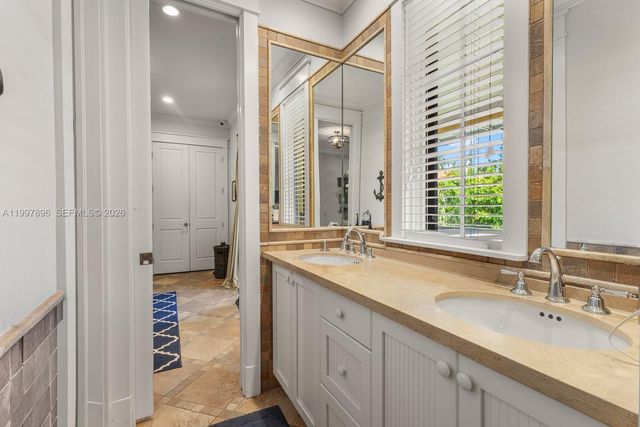 685 Harbor Lane, Key Biscayne, FL 33149