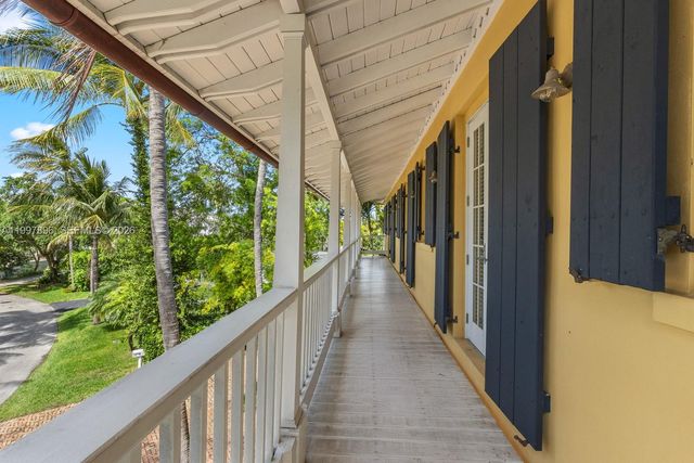 685 Harbor Lane, Key Biscayne, FL 33149