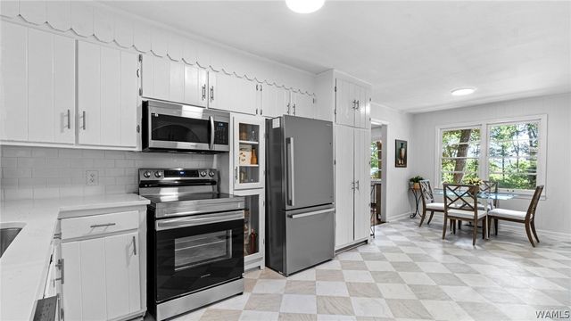 4534 RIVER OAK DR, Northport, AL 35473
