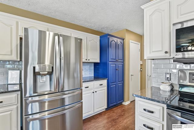 8001 S 94th Street, La Vista, NE 68128
