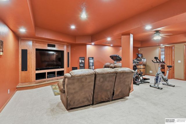8001 S 94th Street, La Vista, NE 68128
