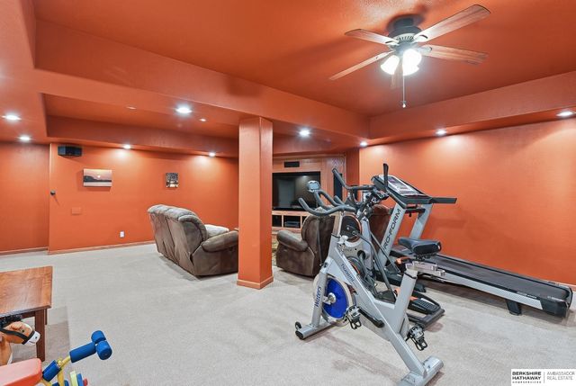 8001 S 94th Street, La Vista, NE 68128