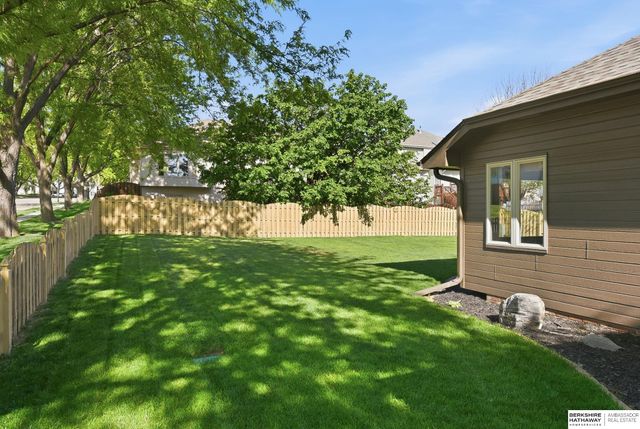 8001 S 94th Street, La Vista, NE 68128