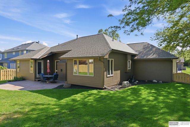 8001 S 94th Street, La Vista, NE 68128