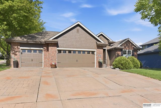 8001 S 94th Street, La Vista, NE 68128