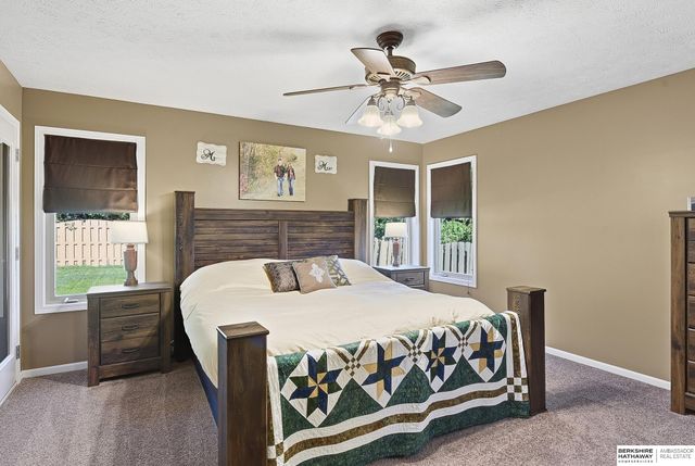 8001 S 94th Street, La Vista, NE 68128
