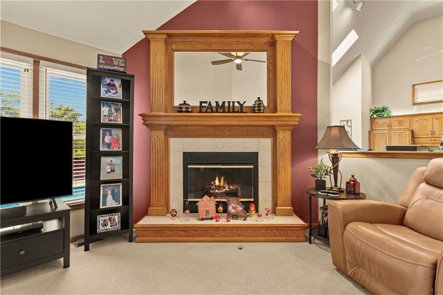 1124 NE Waterfield Village Drive, Blue Springs, MO 64014