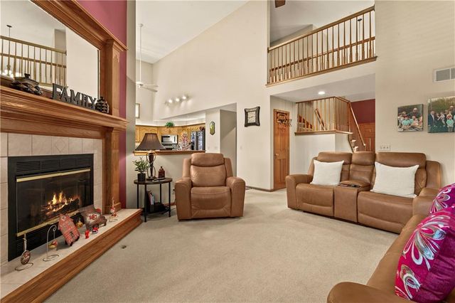 1124 NE Waterfield Village Drive, Blue Springs, MO 64014