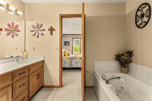 1124 NE Waterfield Village Drive, Blue Springs, MO 64014