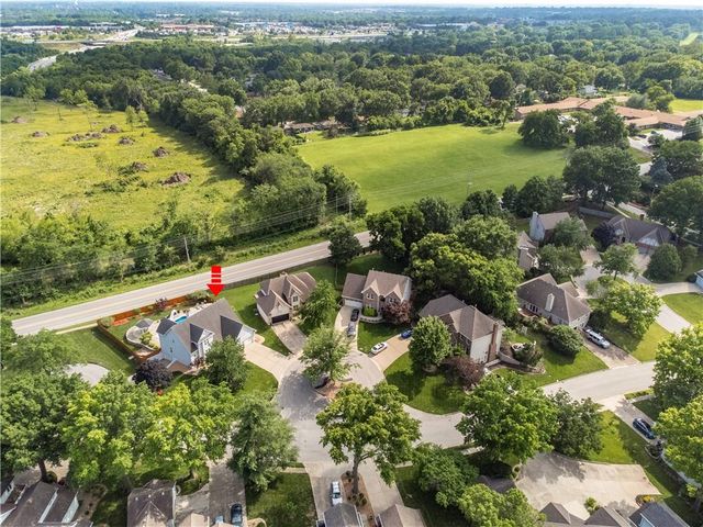 1124 NE Waterfield Village Drive, Blue Springs, MO 64014