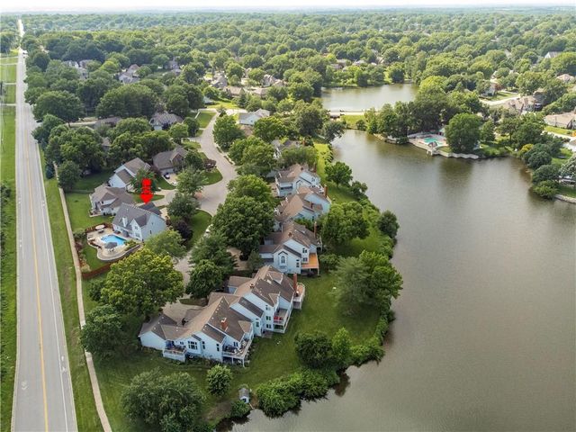 1124 NE Waterfield Village Drive, Blue Springs, MO 64014