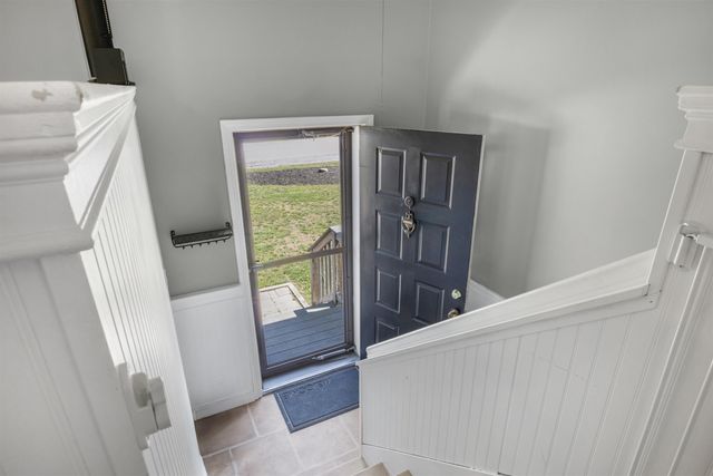 35 Western Avenue, Rochester, NH 03867