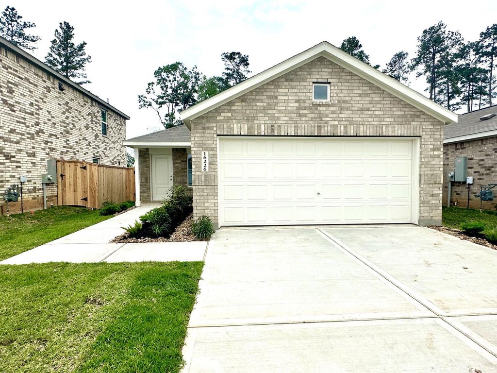 16261 Bergara Bend Drive, Splendora, TX 77327