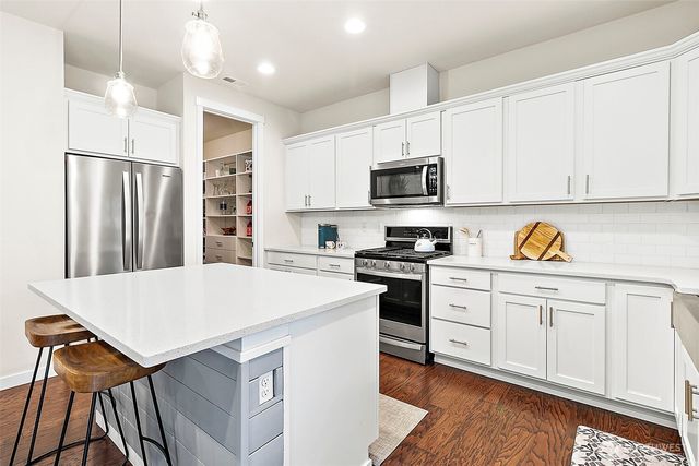 18001 131st Street E, Bonney Lake, WA 98391