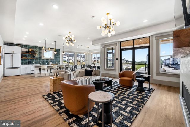 1014 CREW ST #106, Hanover, PA 17331