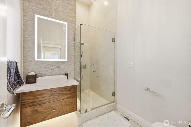 7226 S Ryan Street, Seattle, WA 98178