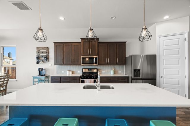 608 Ranchwood Drive, Justin, TX 76247