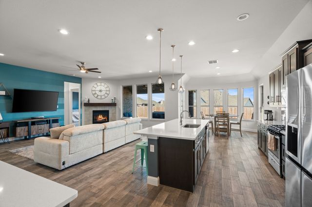 608 Ranchwood Drive, Justin, TX 76247