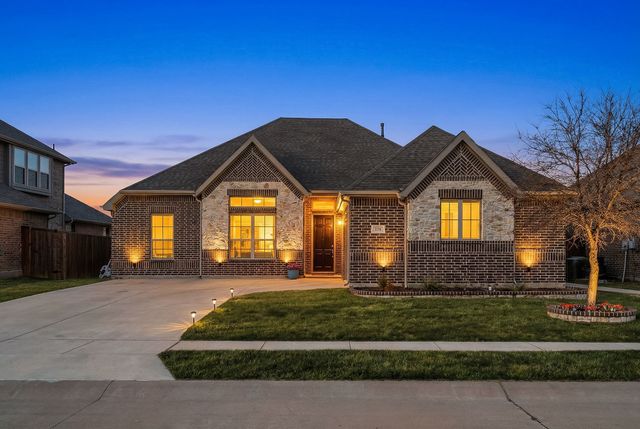 608 Ranchwood Drive, Justin, TX 76247
