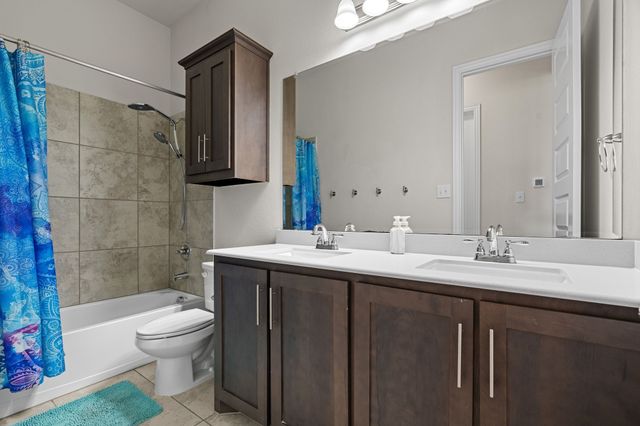 608 Ranchwood Drive, Justin, TX 76247