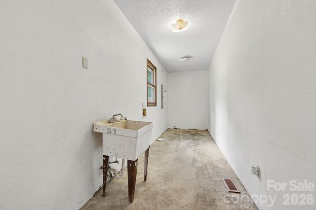 712 Turrentine Church Road, Mocksville, NC 27028
