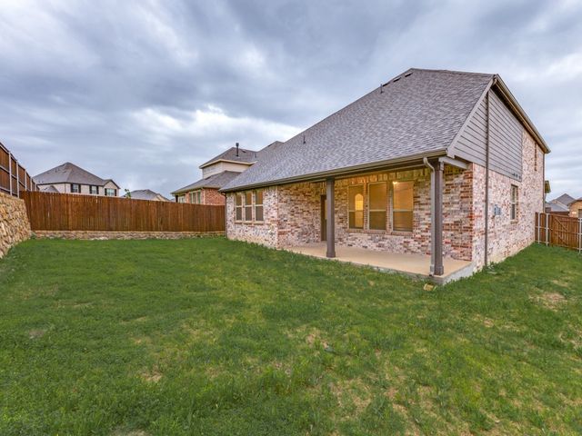 210 Spirehaven Drive, Fate, TX 75087