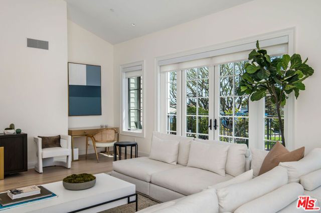 15225 Palisades Village Lane 206, Pacific Palisades (los Angeles), CA 90272