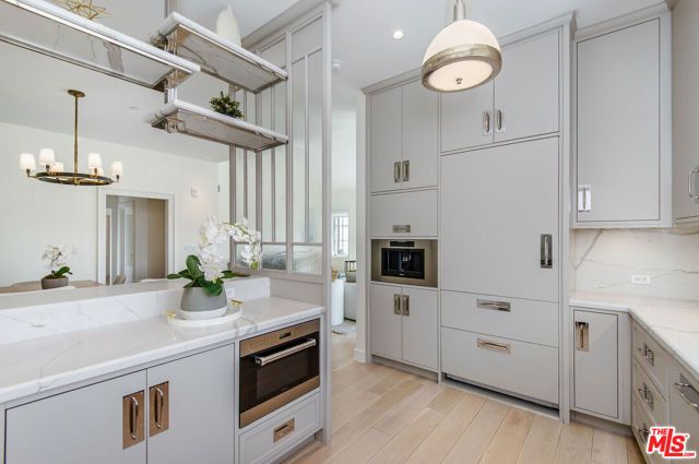 15225 Palisades Village Lane 206, Pacific Palisades (los Angeles), CA 90272