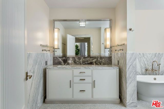 15225 Palisades Village Lane 206, Pacific Palisades (los Angeles), CA 90272
