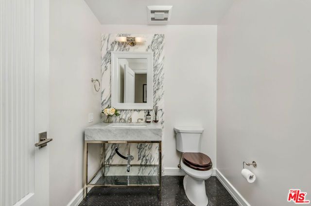 15225 Palisades Village Lane 206, Pacific Palisades (los Angeles), CA 90272