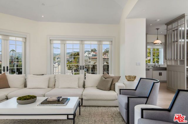 15225 Palisades Village Lane 206, Pacific Palisades (los Angeles), CA 90272