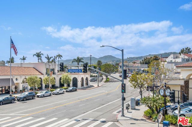 15225 Palisades Village Lane 206, Pacific Palisades (los Angeles), CA 90272