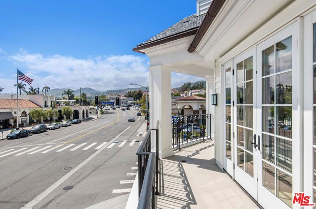 15225 Palisades Village Lane 206, Pacific Palisades (los Angeles), CA 90272