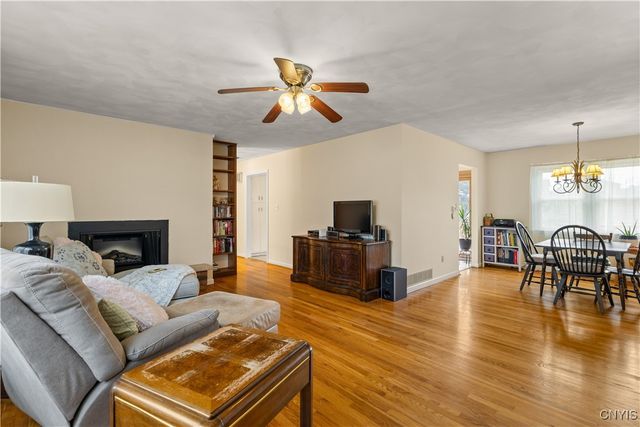 37 Janet Terrace, New Hartford, NY 13413