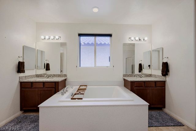 5665 Silver Cascade Avenue, Las Vegas, NV 89131