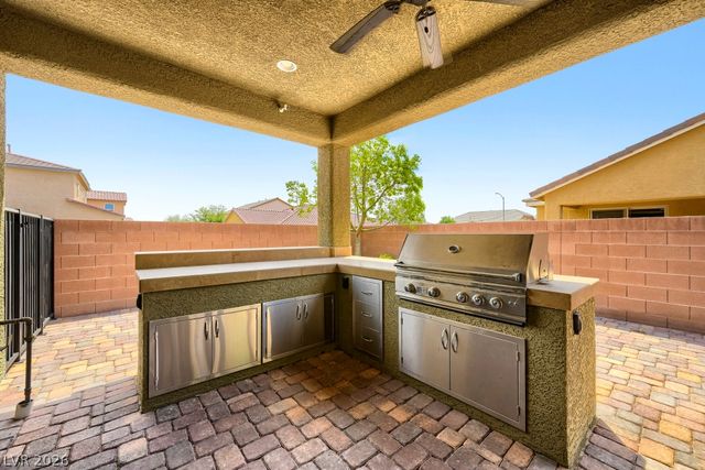 5665 Silver Cascade Avenue, Las Vegas, NV 89131