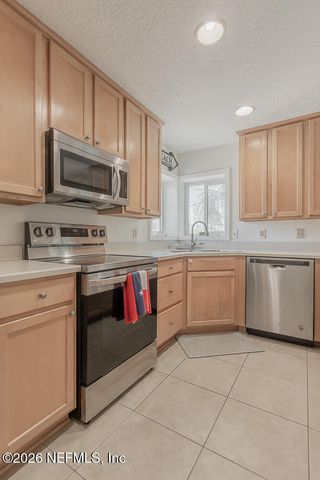 210 11TH Avenue N 208, Jacksonville Beach, FL 32250