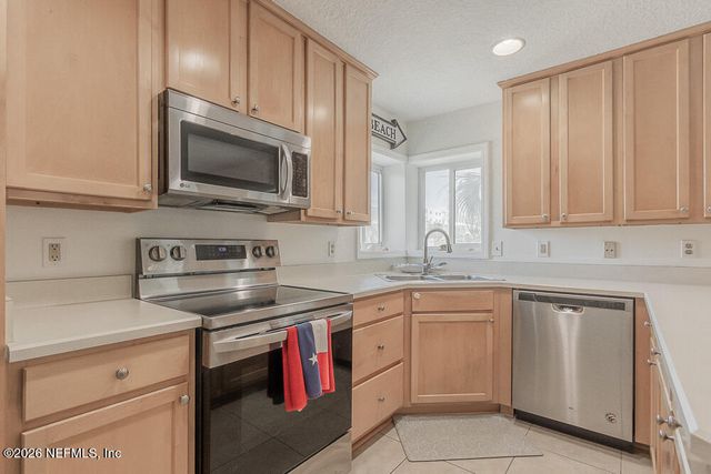 210 11TH Avenue N 208, Jacksonville Beach, FL 32250