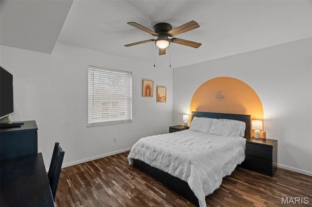 621 S Kirkwood Road 202, Kirkwood, MO 63122