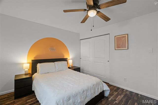 621 S Kirkwood Road 202, Kirkwood, MO 63122