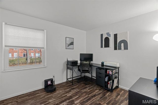 621 S Kirkwood Road 202, Kirkwood, MO 63122