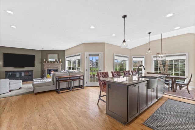 W289N6349 Blackhawk DRIVE, Hartland, WI 53029